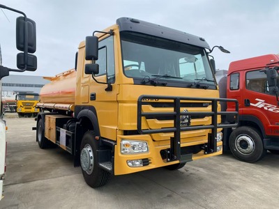 HOWO  6*4 13500L Tanker Trucks